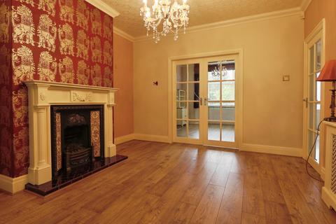 3 bedroom semi-detached house for sale, Kingston Road, Willerby, Hull, HU10 6BN