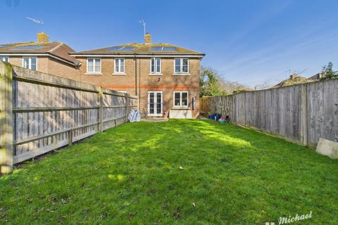 3 bedroom semi-detached house for sale, Jannetta Close, Aylesbury