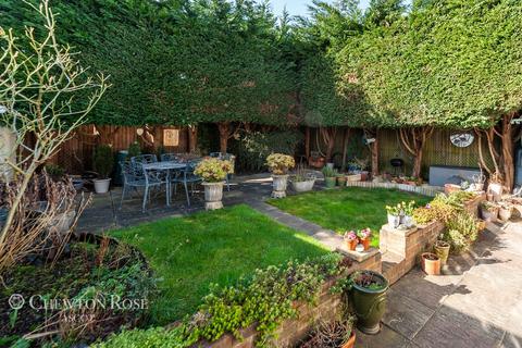 3 bedroom detached house for sale, SQUIRREL Lane, Winkfield