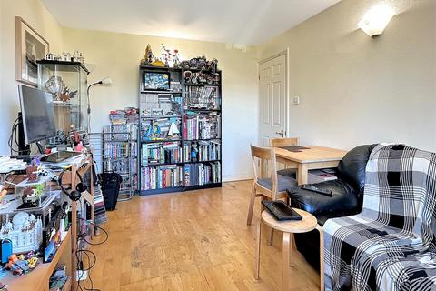 1 bedroom flat for sale, The Green, Cambridge CB24