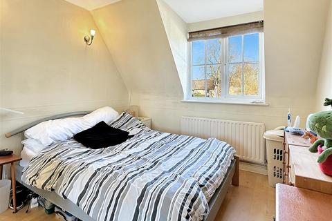 1 bedroom flat for sale, The Green, Cambridge CB24