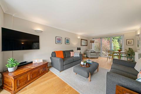 6 Gracemere Crescent, Basingstoke, RG22 5JN