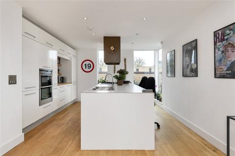 2 bedroom apartment for sale, The Glass Building, Kingfisher Way, Cambridge