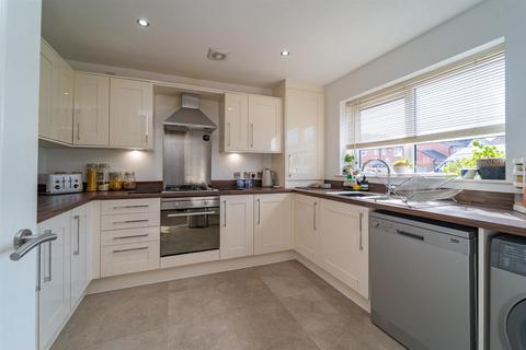 3 bedroom semi-detached house for sale, Redwing Avenue, Chorlton