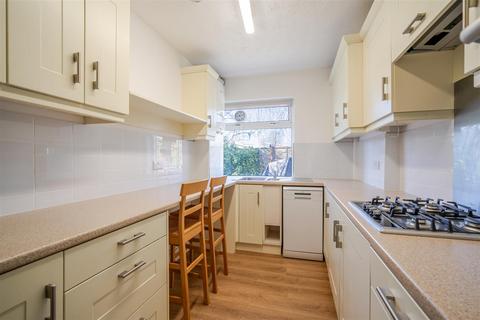 3 bedroom maisonette to rent, Turks Head Court, Eton