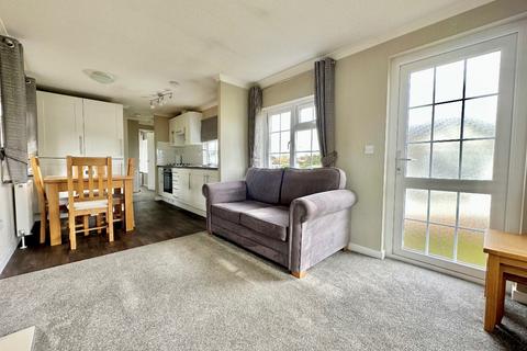 1 bedroom park home for sale, The Green, Cummings Hall Lane, Noak Hill, Romford