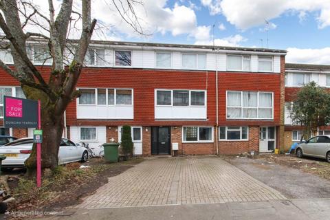 1 bedroom maisonette for sale, Farnham Close, Bracknell RG12