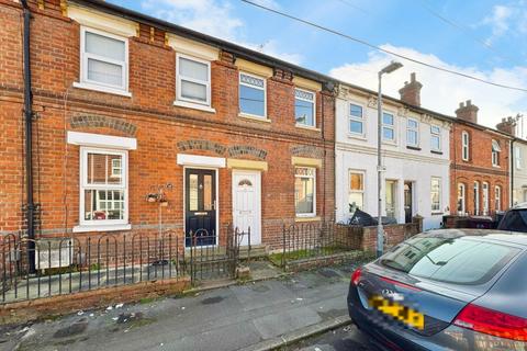 2 bedroom terraced house to rent, Waldeck Street, Reading RG1