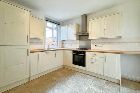 2 bedroom terraced house to rent, Waldeck Street, Reading RG1