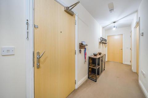 24 Blackburn Close, Headington, Oxford, OX3 7TX