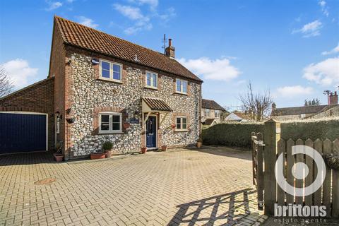 4 bedroom detached house for sale, Station Road, Docking, King's Lynn