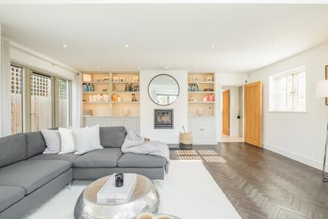 1 The Pastures, Harston, Cambridge, CB22 7AD