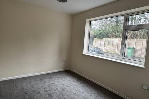 2 bedroom maisonette to rent, Wotton Court, Barnwood, Gloucester, GL4