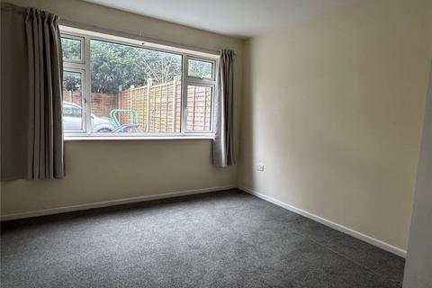 2 bedroom maisonette to rent, Wotton Court, Barnwood, Gloucester, GL4