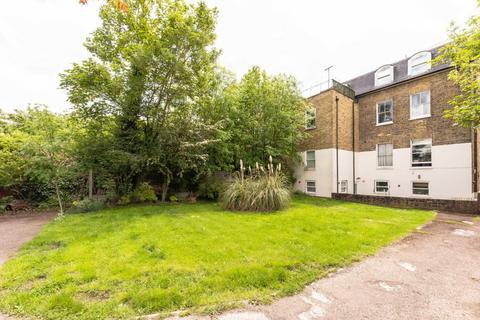 2 bedroom flat to rent, Mount Ephraim Road, London SW16