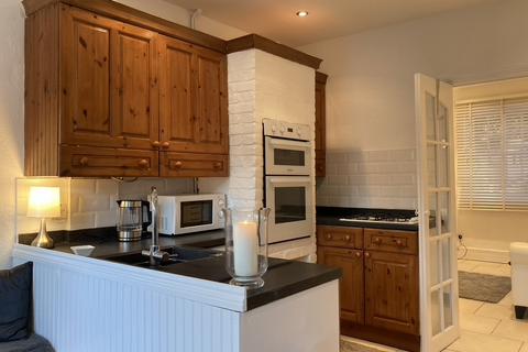 undefined, Main Street, Leicester LE8