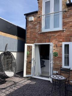 undefined, Main Street, Leicester LE8