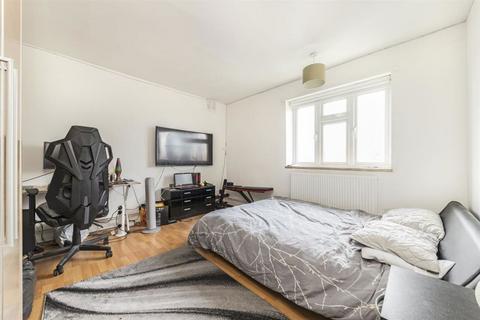 2 bedroom flat to rent, Invicta Road, London SE3