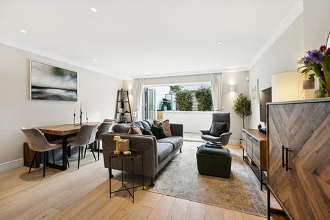 Flat 2, 2 Sutherland Road, London, W13 0DT