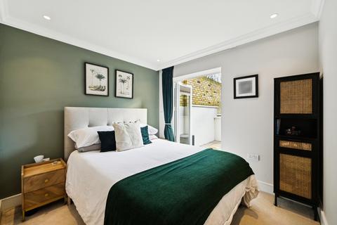 Flat 2, 2 Sutherland Road, London, W13 0DT