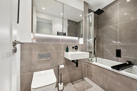 Flat 2, 2 Sutherland Road, London, W13 0DT