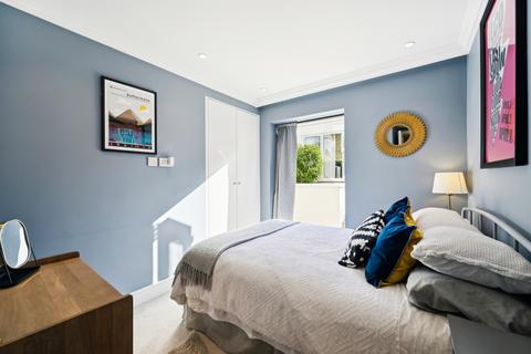 Flat 2, 2 Sutherland Road, London, W13 0DT