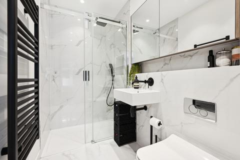 Flat 2, 2 Sutherland Road, London, W13 0DT