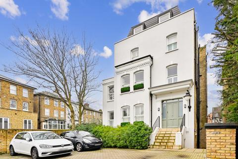 Flat 6, 2 Sutherland Road, London, W13 0DT