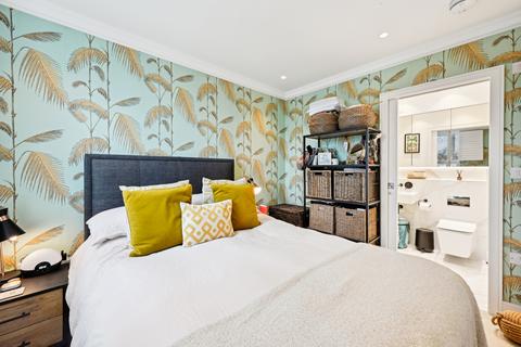 Flat 6, 2 Sutherland Road, London, W13 0DT