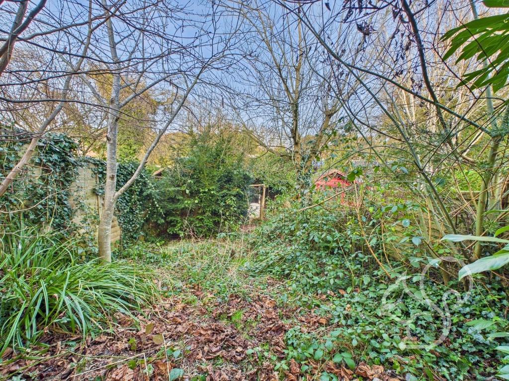 CAM01659 G0-PR0343-STILL027.jpg
