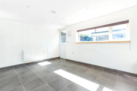 34 Pearscroft Road, London, SW6 2BB