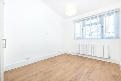 34 Pearscroft Road, London, SW6 2BB