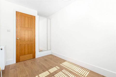 34 Pearscroft Road, London, SW6 2BB