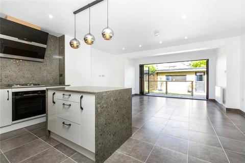 34 Pearscroft Road, London, SW6 2BB