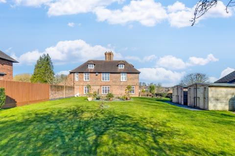 3 bedroom mews for sale, Digswell Lodge, Digswell Rise, Welwyn Garden City, Hertfordshire, AL8