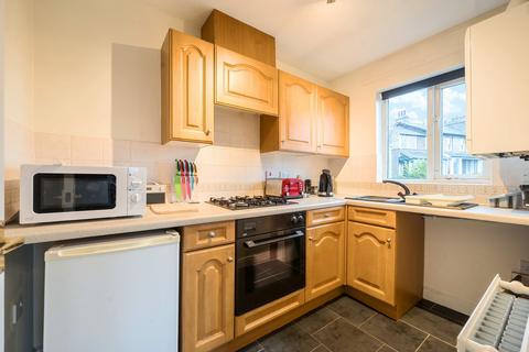 2 bedroom apartment for sale, 12 Fellside Court, Kendal LA9 4HB