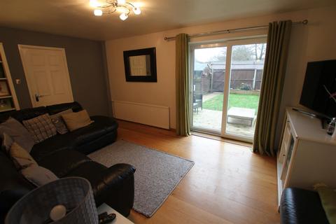 3 bedroom terraced house to rent, Beverley Road, Stevenage, SG1 4PP