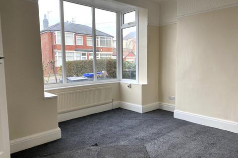 3 bedroom terraced house to rent, Lowesway, Blackpool FY4