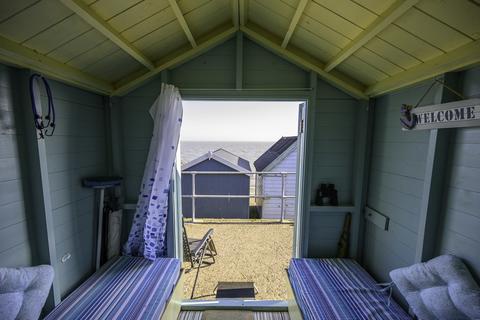 Chalet for sale, Felixstowe IP11