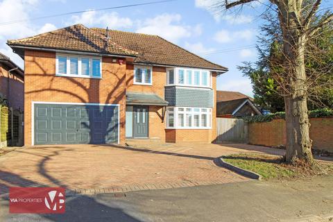 4 bedroom detached house for sale, Highland Road, Waltham Abbey EN9