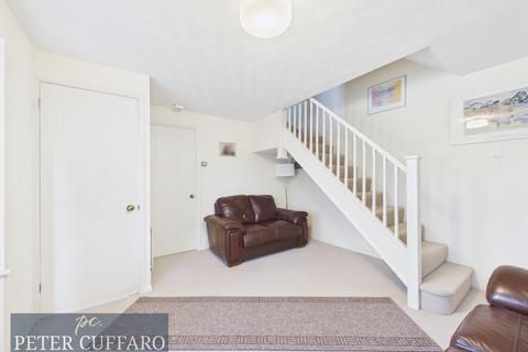 2 bedroom cluster house for sale, Lawrence Avenue, Ware SG12
