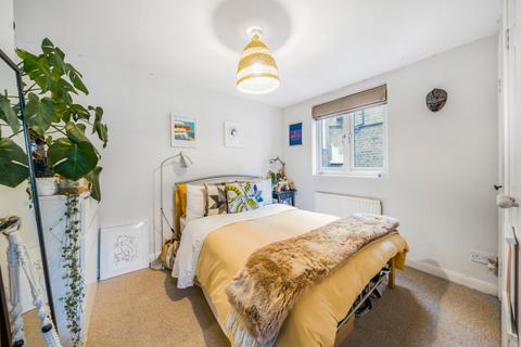 2 bedroom flat to rent, Glenelg Road Brixton SW2