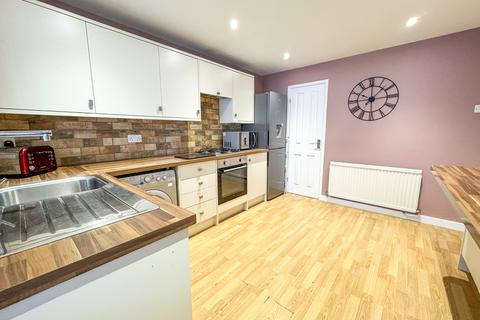 3 bedroom semi-detached house for sale, Eastbury Avenue, Rochford