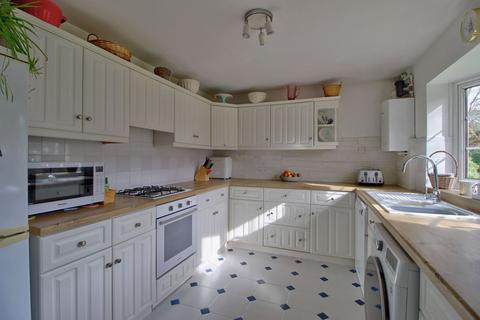 8 Cambrian Way, Finchampstead, Wokingham, RG40 3JF