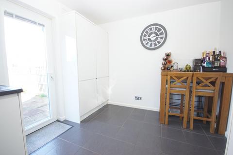 2 bedroom end of terrace house for sale, Osprey Gardens, Lee-On-The-Solent, PO13