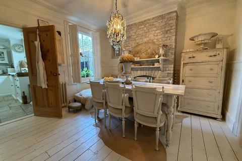 12 Scratton Road, Stanford-le-hope, SS17 0NZ