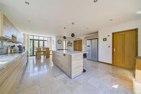 5 bedroom detached house for sale, Martel Close, Broadmayne