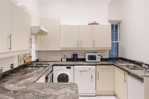 2 bedroom flat to rent, Parliament Hill, London