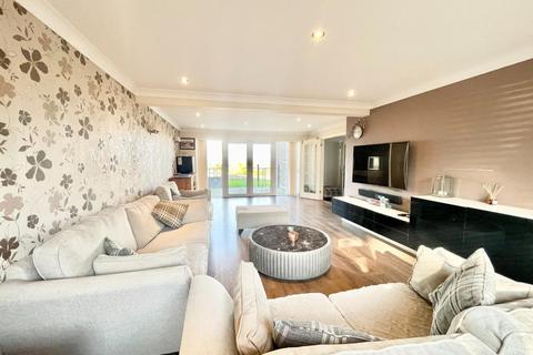 4 bedroom detached house for sale, Gilman Crescent, Windsor SL4