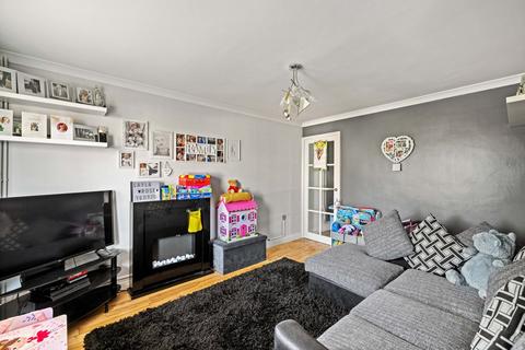 28 Firs Lane, Folkestone, CT19 4QE